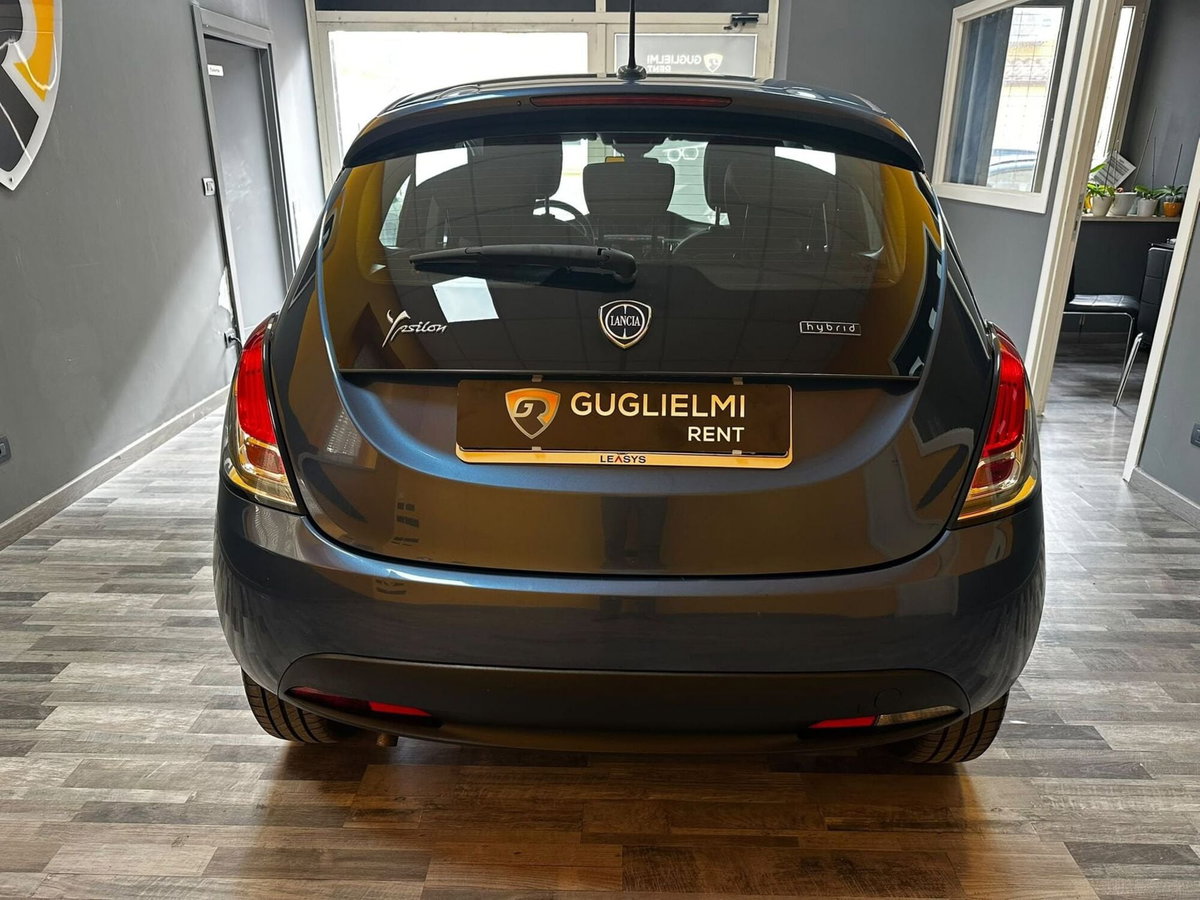 Lancia Ypsilon 1.0 FireFly 5 porte S&S Hybrid Alberta Ferretti (8)