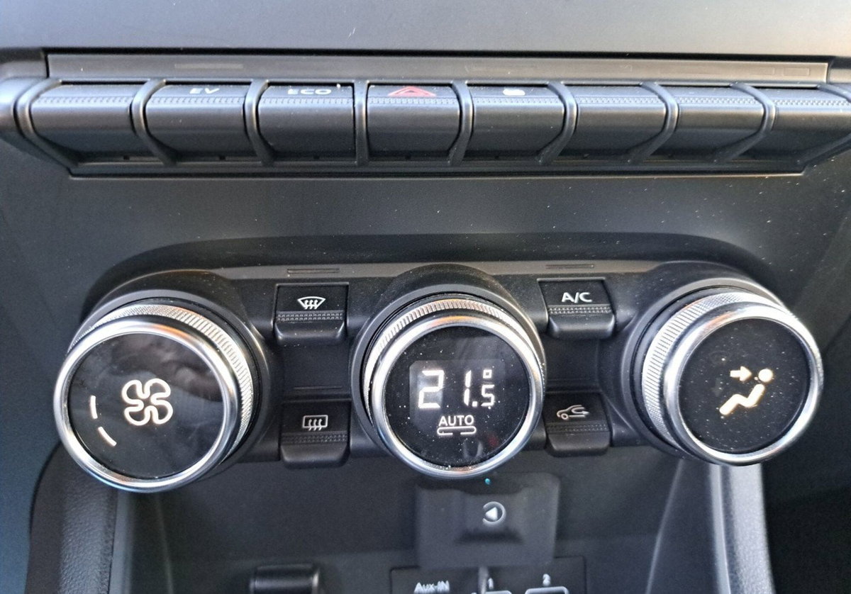 Renault Captur Full Hybrid E-Tech 145 CV Intens (16)