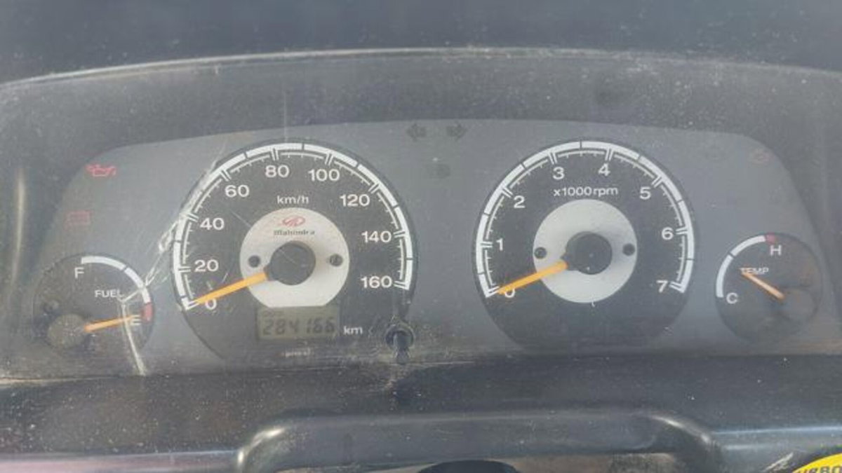Mahindra Bolero Bolero 2.5 CRDe 2WD SC Pick Up (12)