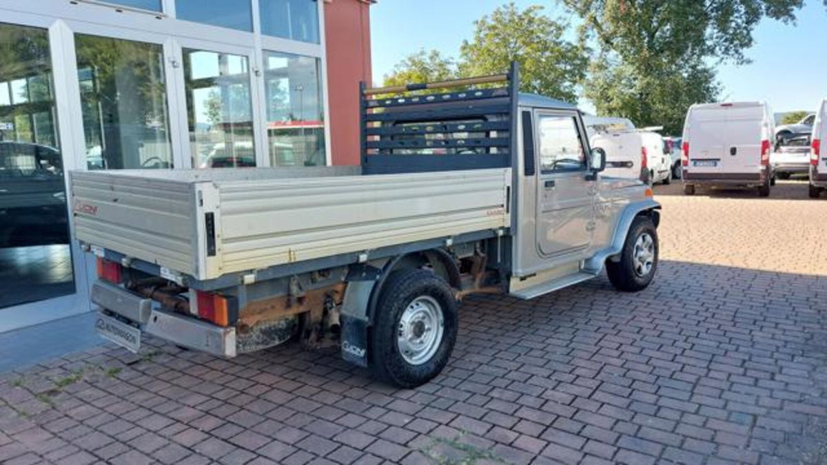 Mahindra Bolero Bolero 2.5 CRDe 2WD SC Pick Up (3)