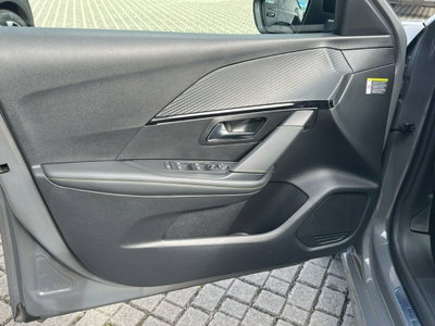 Peugeot 208 1.2 hybrid GT 145cv e-dcs 6 (20)