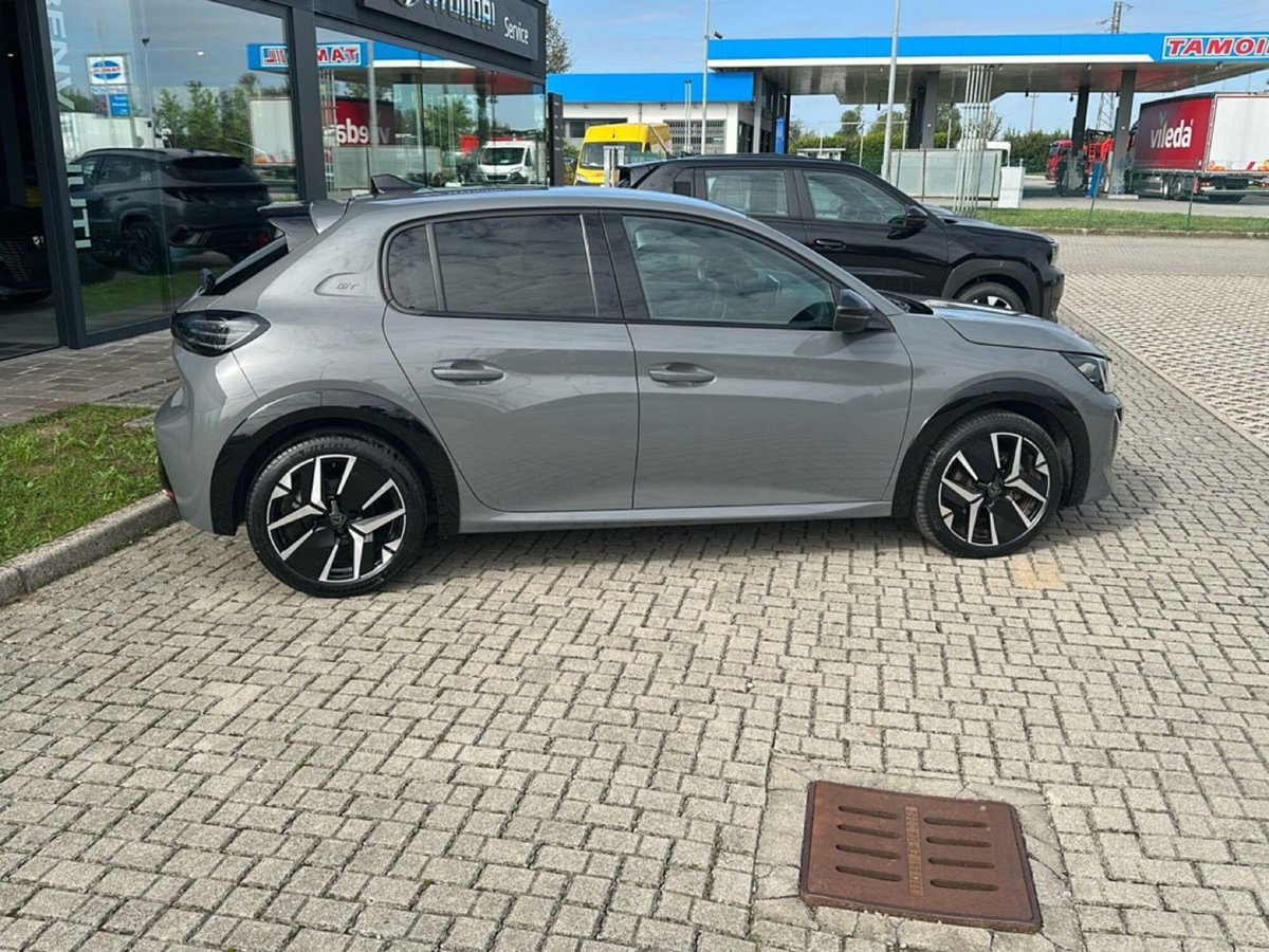 Peugeot 208 1.2 hybrid GT 145cv e-dcs 6 (8)
