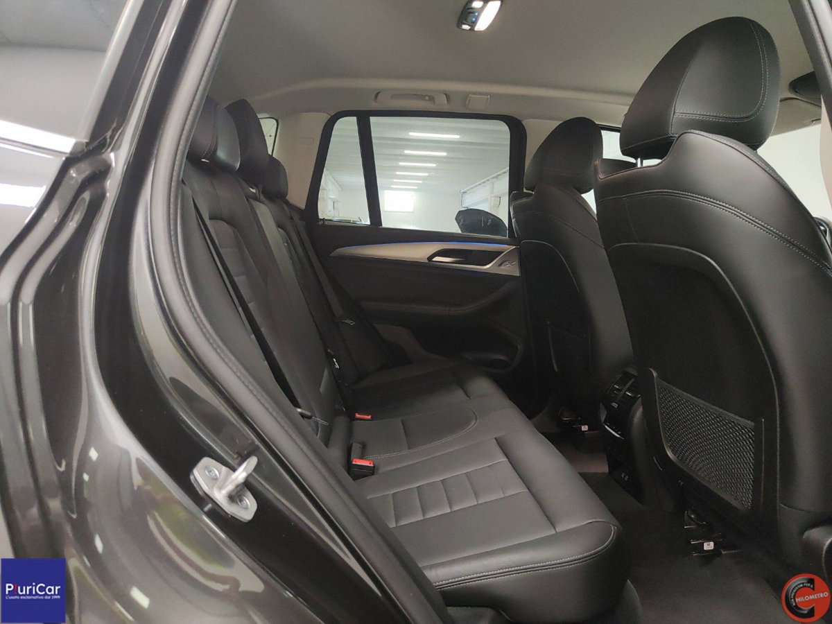 BMW X3 xDrive20i Luxury (7)