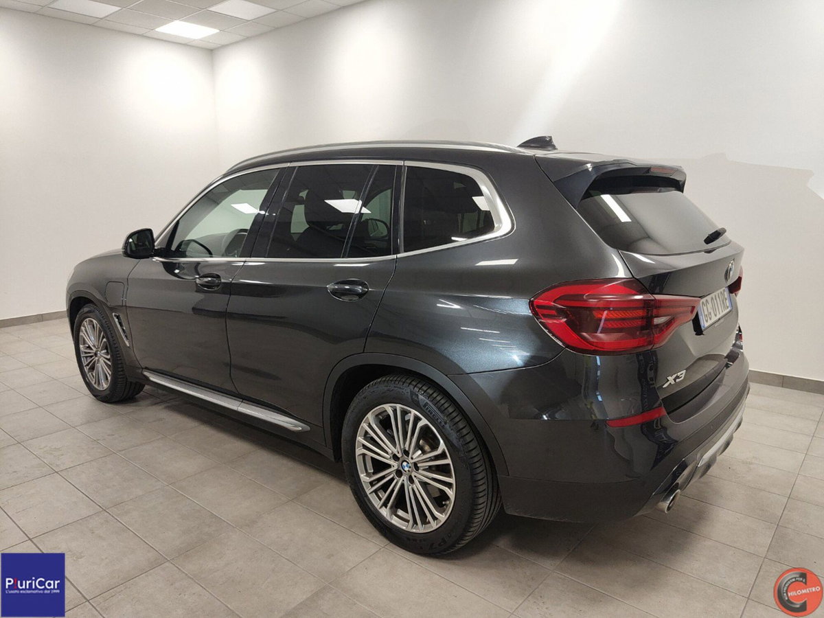 BMW X3 xDrive20i Luxury (9)