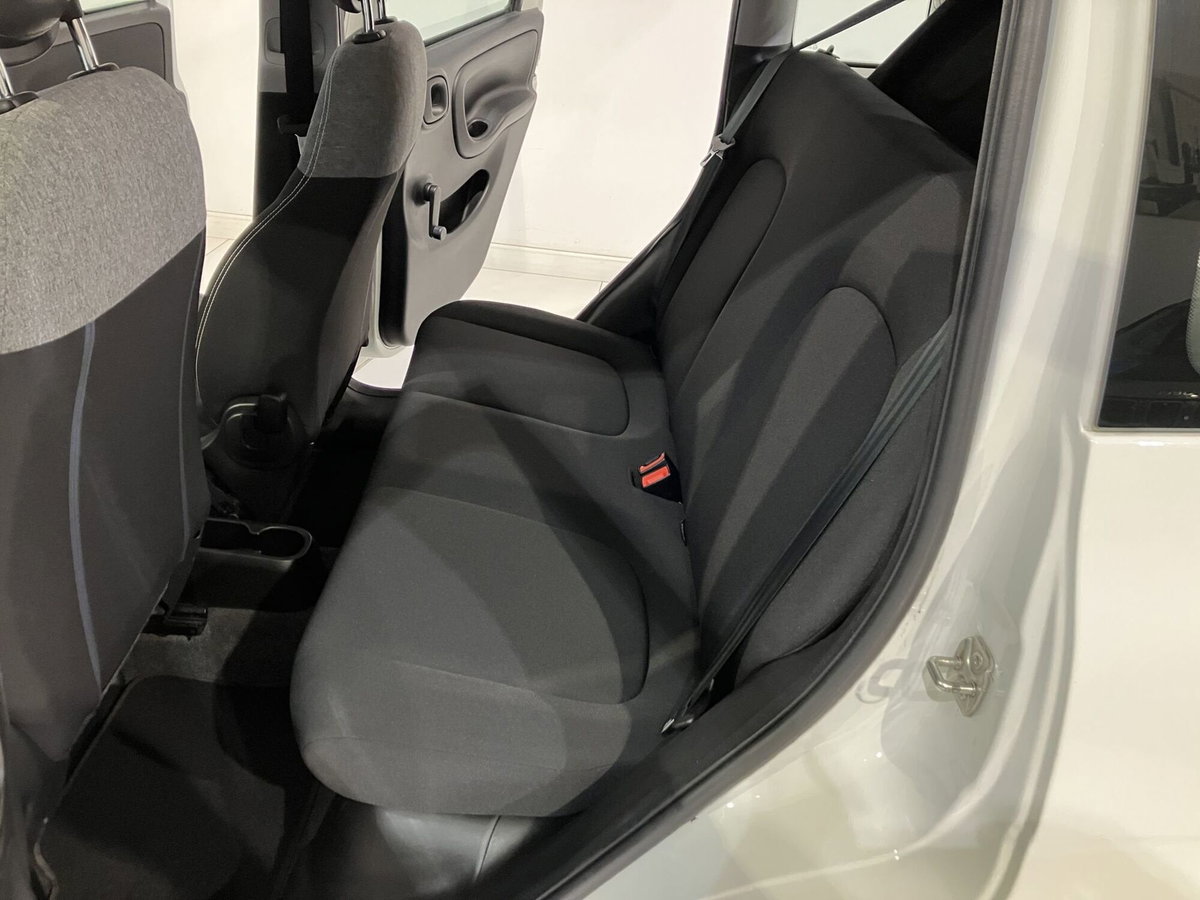 Fiat Panda 1.0 FireFly S&S Hybrid City Cross (9)