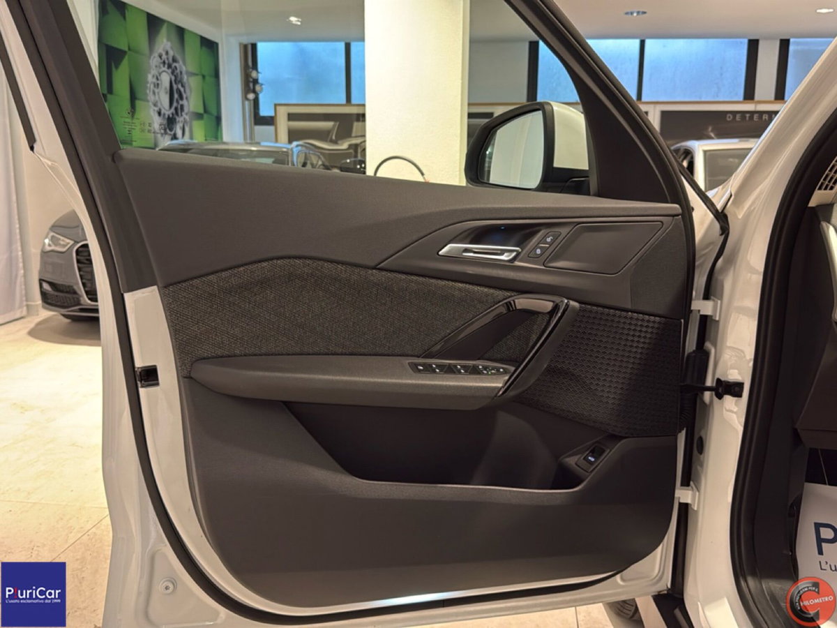 BMW X1 sdrive18d X-Line auto (18)