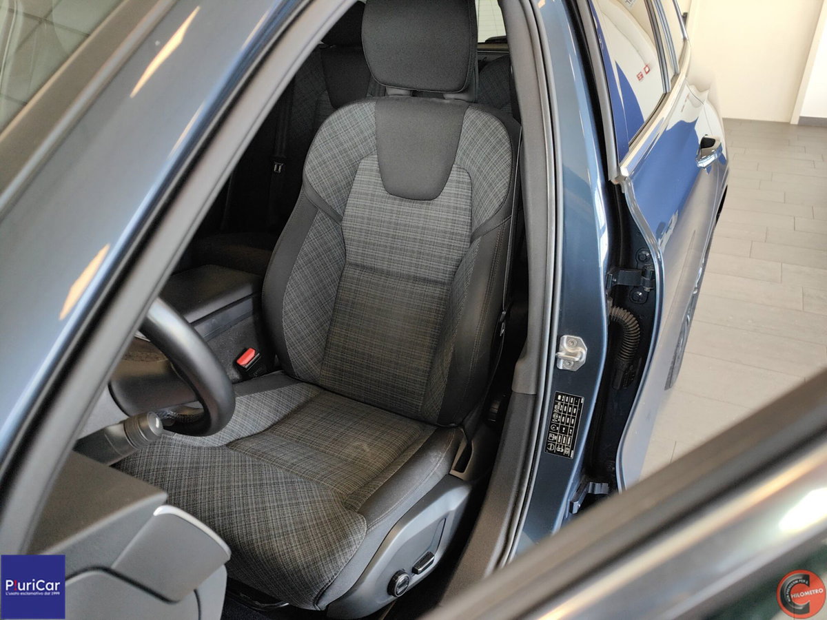 Volvo V60 2.0 b4 Core auto (4)