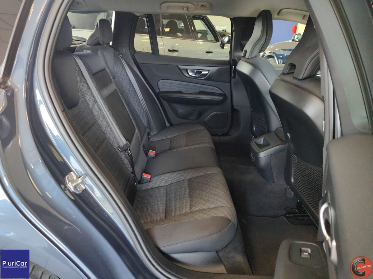 Volvo V60 2.0 b4 Core auto (6)