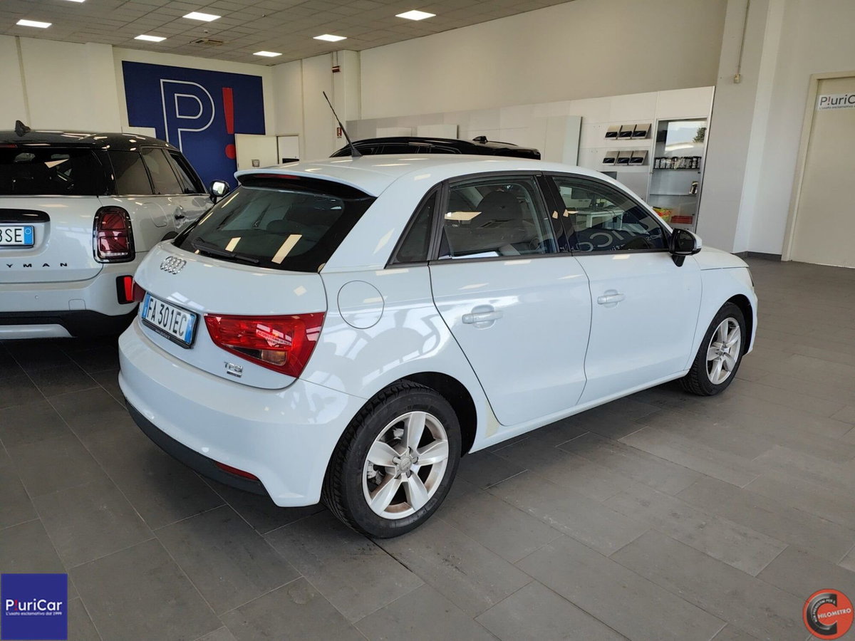 Audi A1 Sportback 1.0 TFSI ultra S tronic Admired (8)