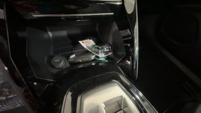 Peugeot 2008 1.2 hybrid Allure 145cv e-dcs6 (12)