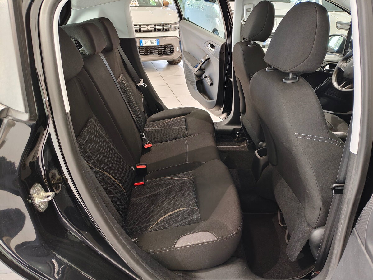 Peugeot 208 HDi 68 CV 5 porte Active (16)