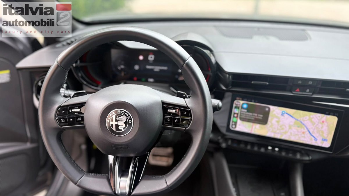 Alfa Romeo Junior 1.2 ibrida 145cv edct6 (13)