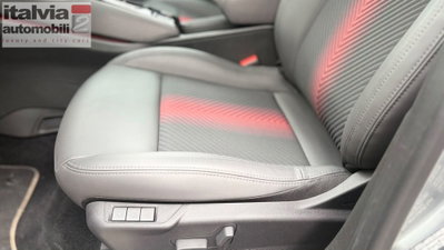 Alfa Romeo Junior 1.2 ibrida 145cv edct6 (19)