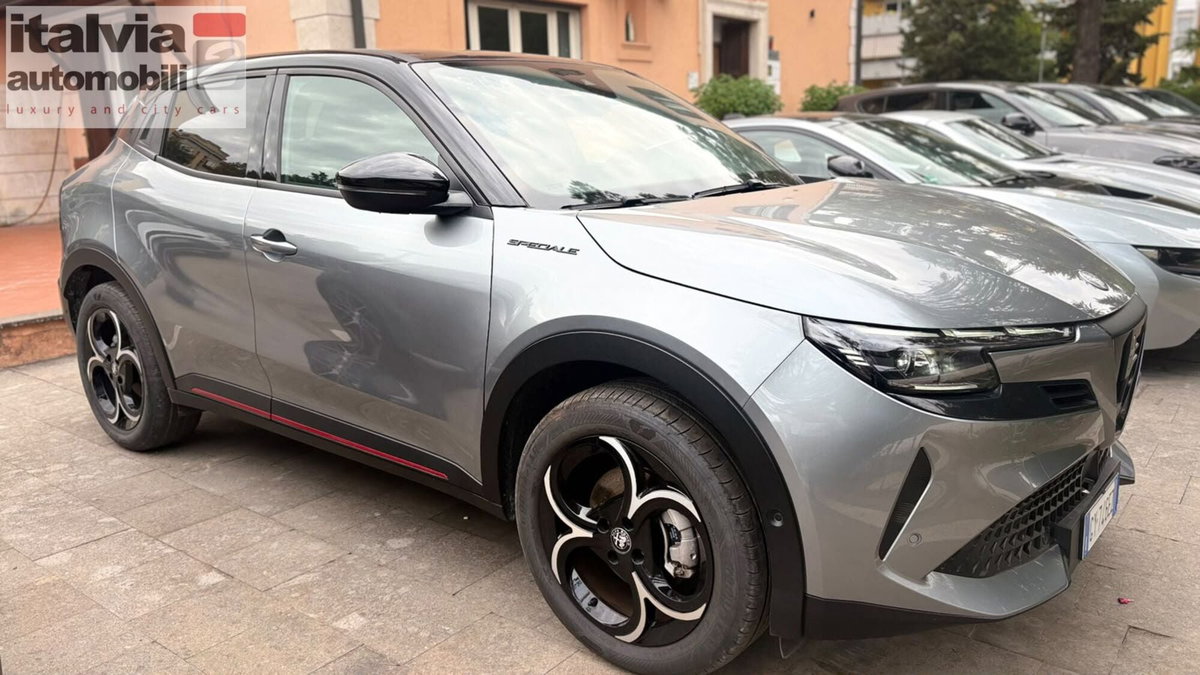 Alfa Romeo Junior 1.2 ibrida 145cv edct6 (3)