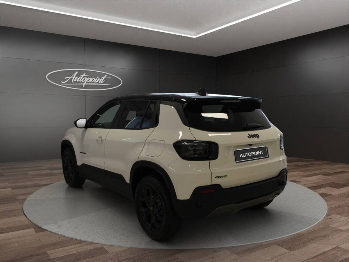 Jeep Avenger 1.2 turbo e-hybrid mhev Overland 4xe 145cv edct6 (3)