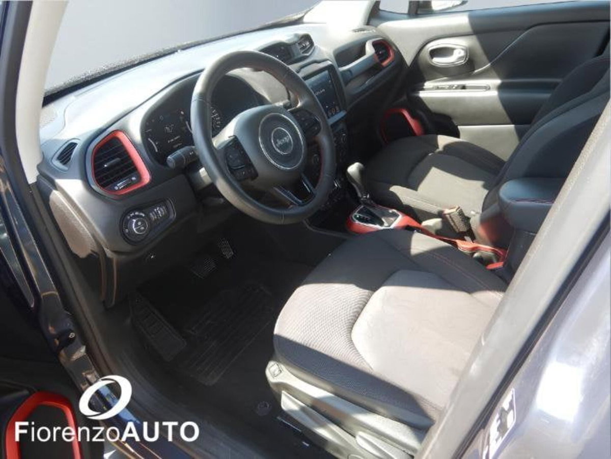 Jeep Renegade 1.3 t4 phev Trailhawk 4xe at6 (6)
