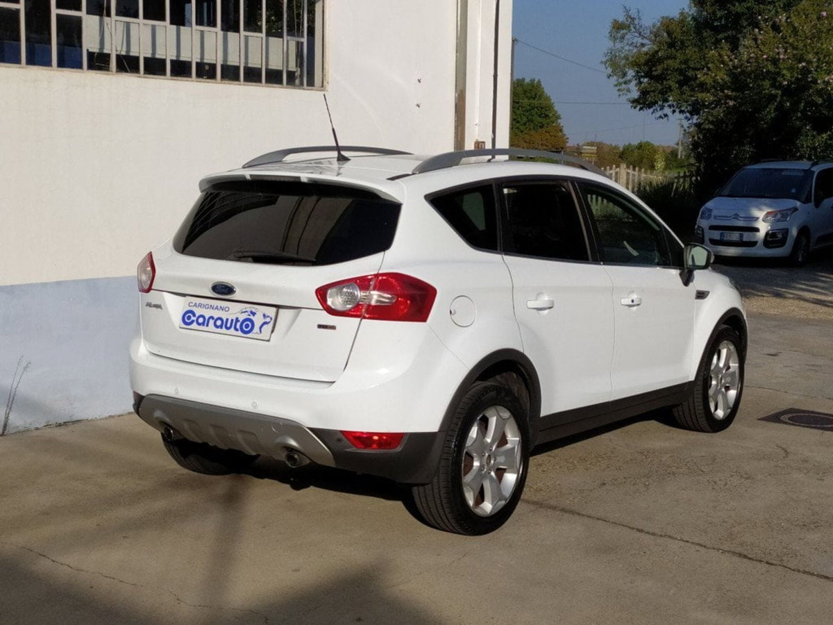 Ford Kuga 2.0 TDCI 163 CV 4WD Powershift Titanium (17)