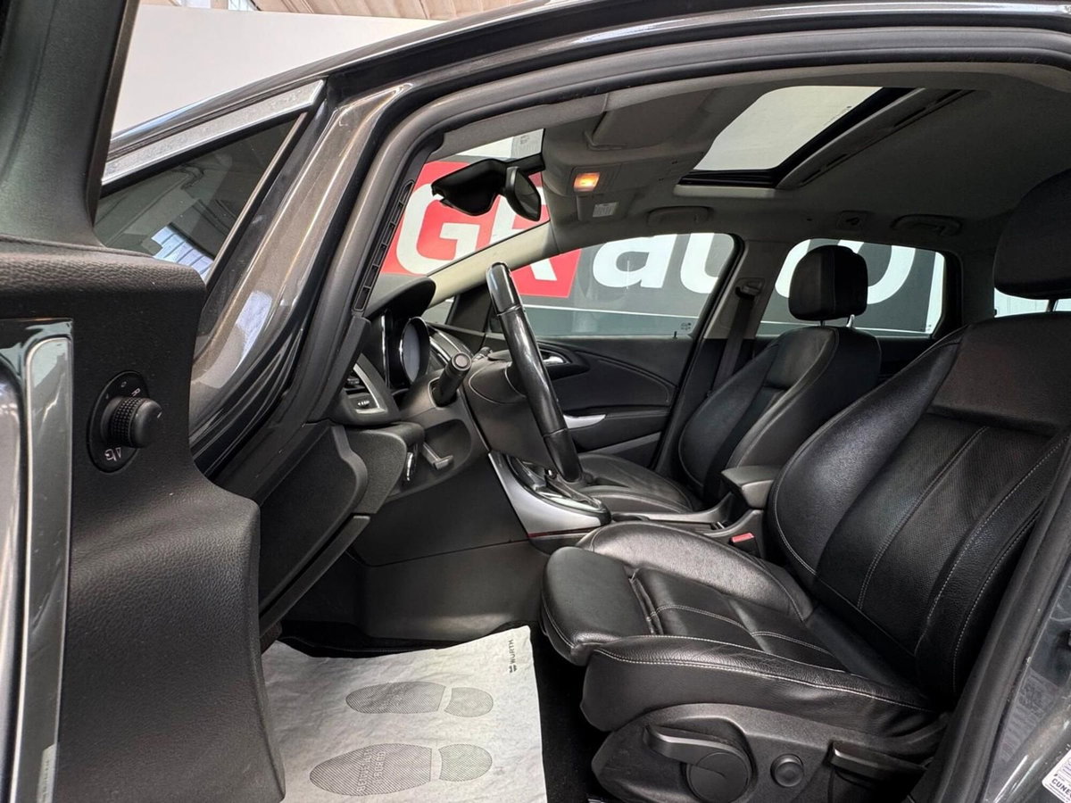 Opel Astra Station Wagon 2.0 CDTI 165CV Sports aut. Cosmo S (13)