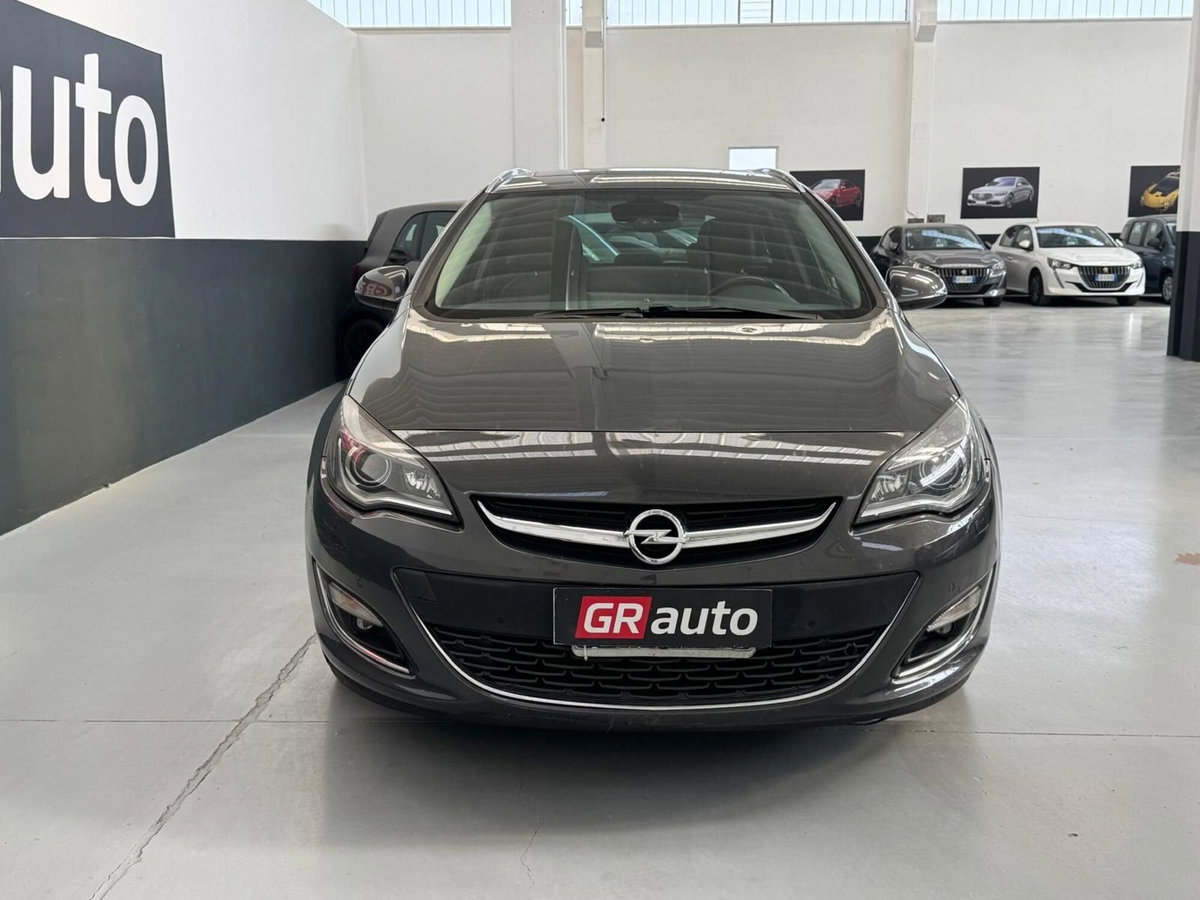 Opel Astra Station Wagon 2.0 CDTI 165CV Sports aut. Cosmo S (3)