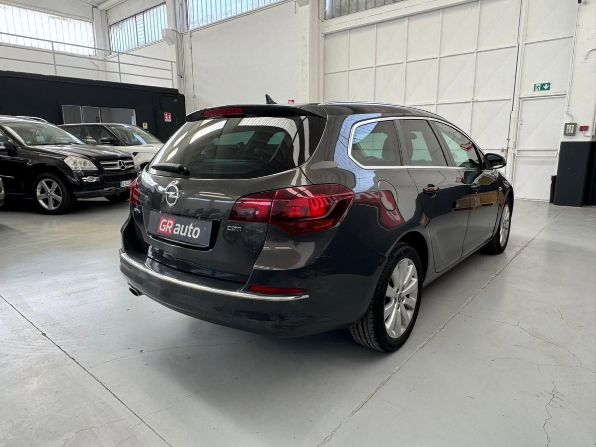 Opel Astra Station Wagon 2.0 CDTI 165CV Sports aut. Cosmo S (8)
