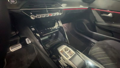 Peugeot 208 BlueHDi 100 Stop&Start 5 porte GT (11)