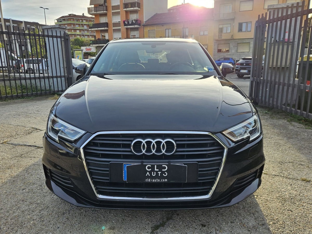 Audi A3 Sportback 1.6 TDI Business (2)