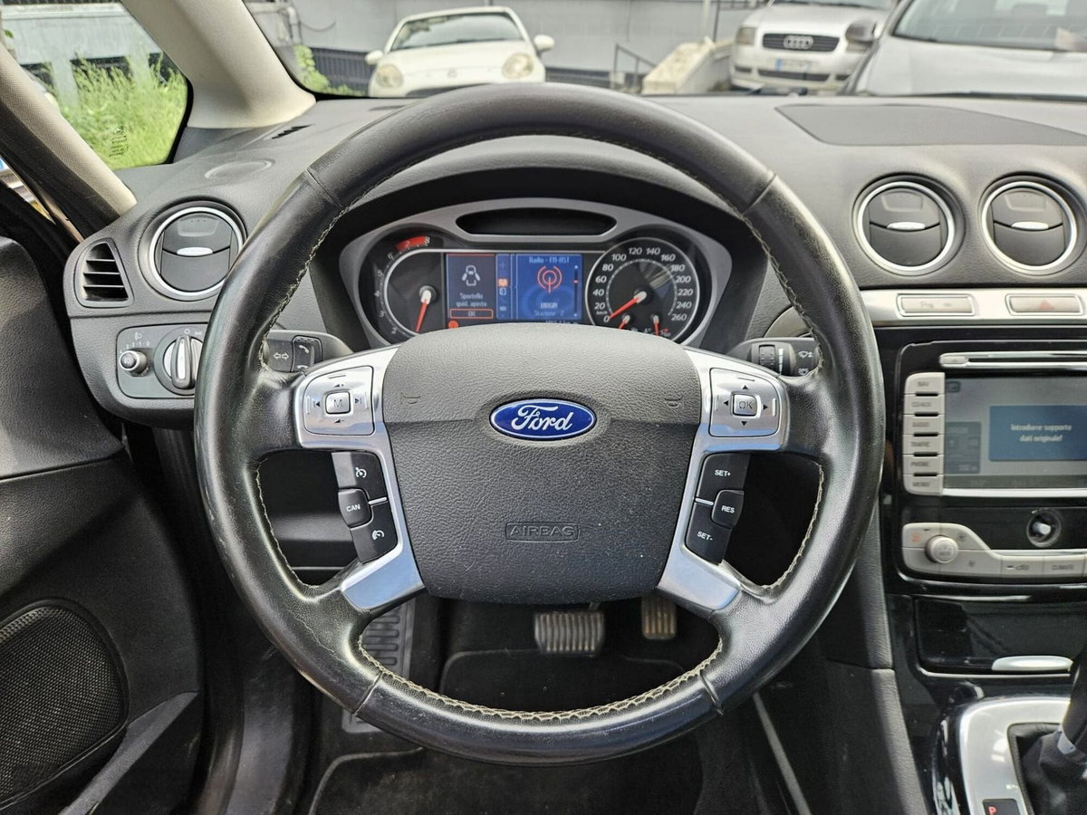 Ford S-Max 2.0 EcoBoost 203CV Powershift New Titanium (12)