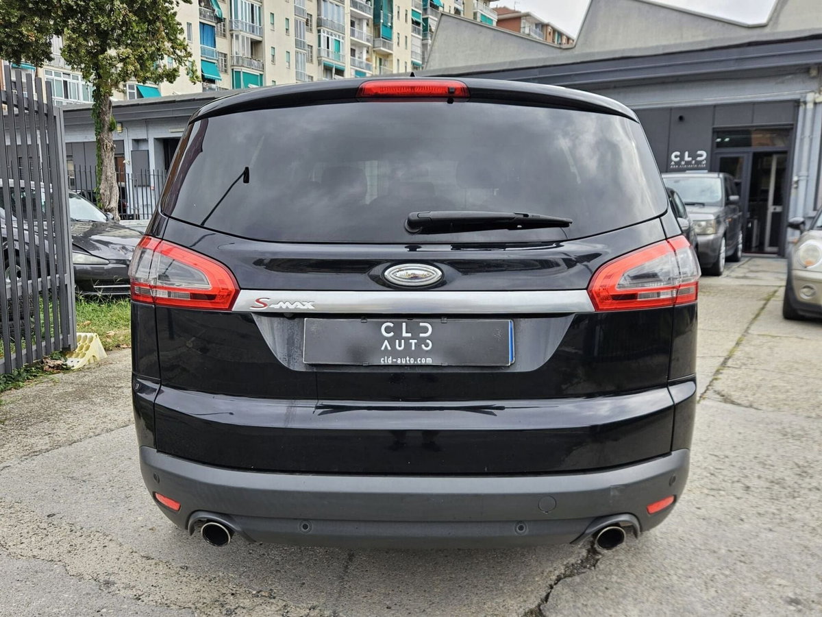 Ford S-Max 2.0 EcoBoost 203CV Powershift New Titanium (4)