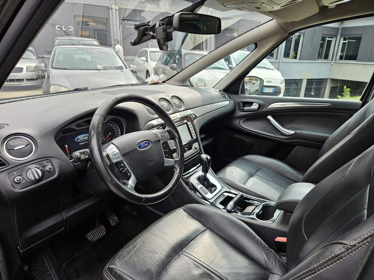 Ford S-Max 2.0 EcoBoost 203CV Powershift New Titanium (6)