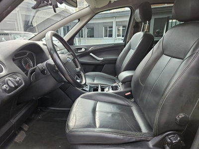 Ford S-Max 2.0 EcoBoost 203CV Powershift New Titanium (7)