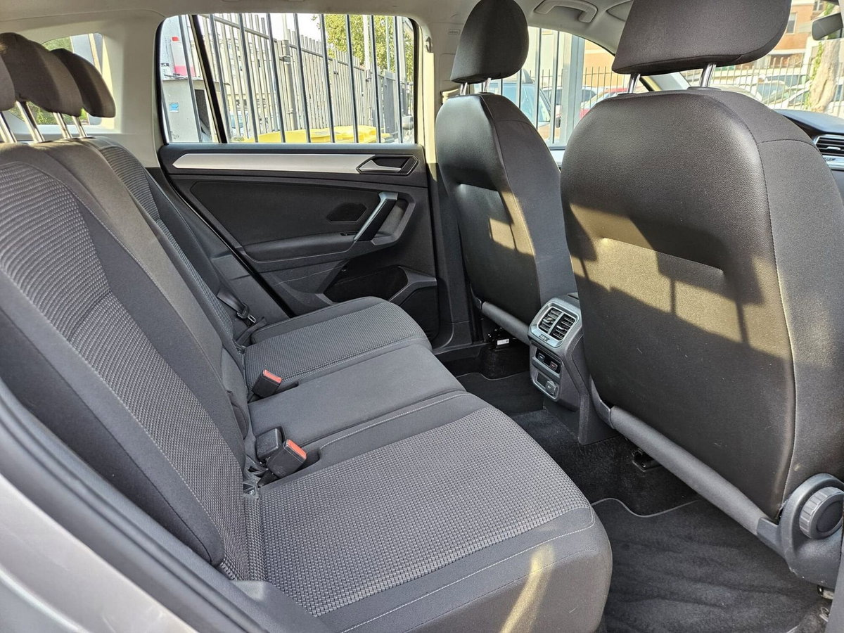 Volkswagen Tiguan 1.6 TDI SCR Business BlueMotion Technology (12)