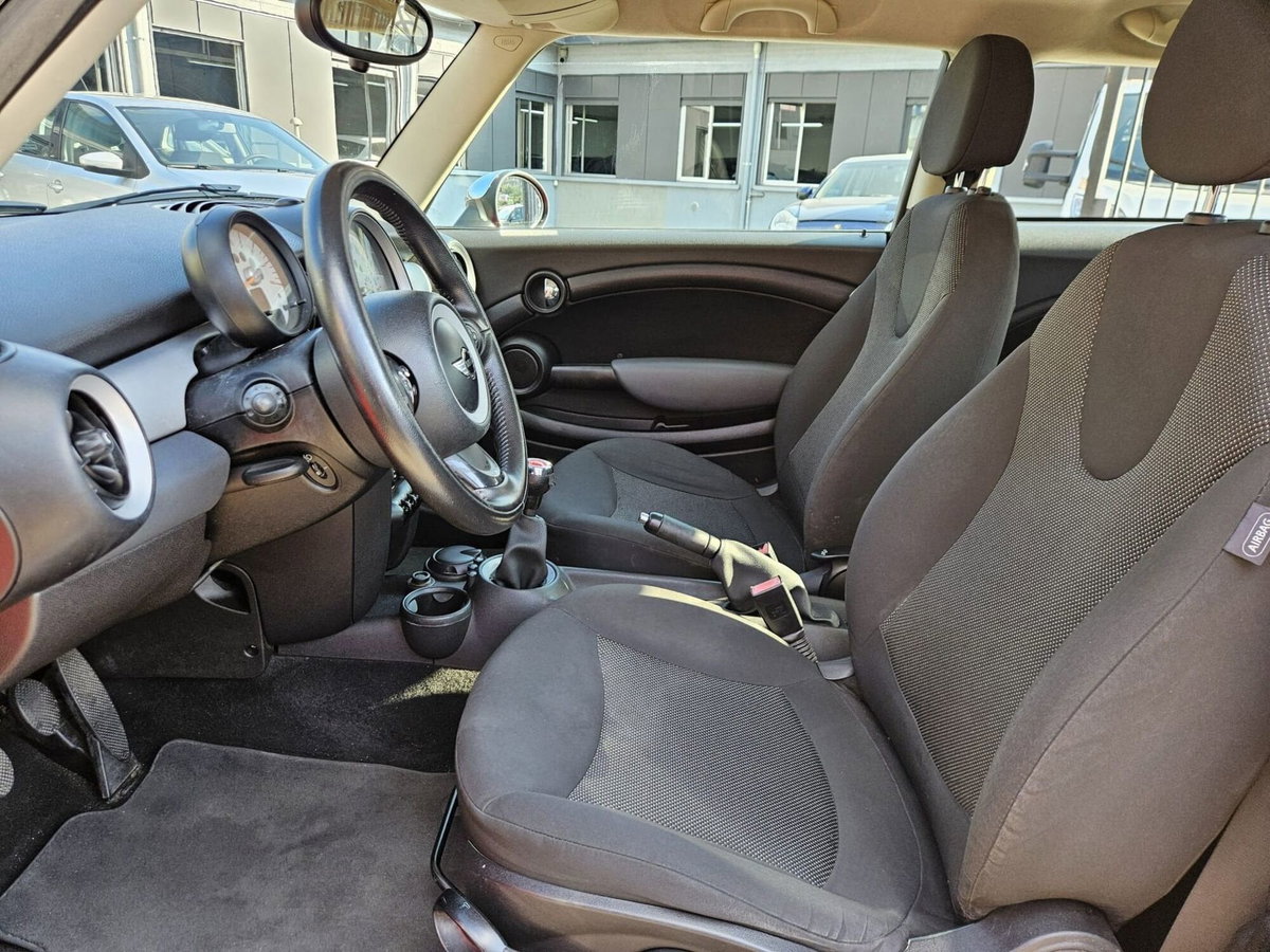 MINI Mini 1.6 16V One (55kW) (8)