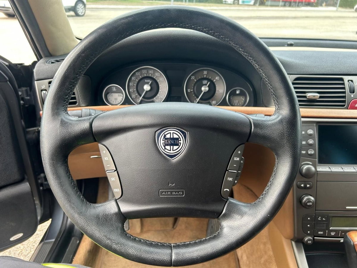 Lancia Thesis JTD 20V aut. Executive (10)