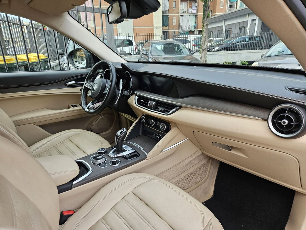 Alfa Romeo Stelvio Stelvio 2.2 Turbodiesel 190 CV AT8 Q4 Ti (11)