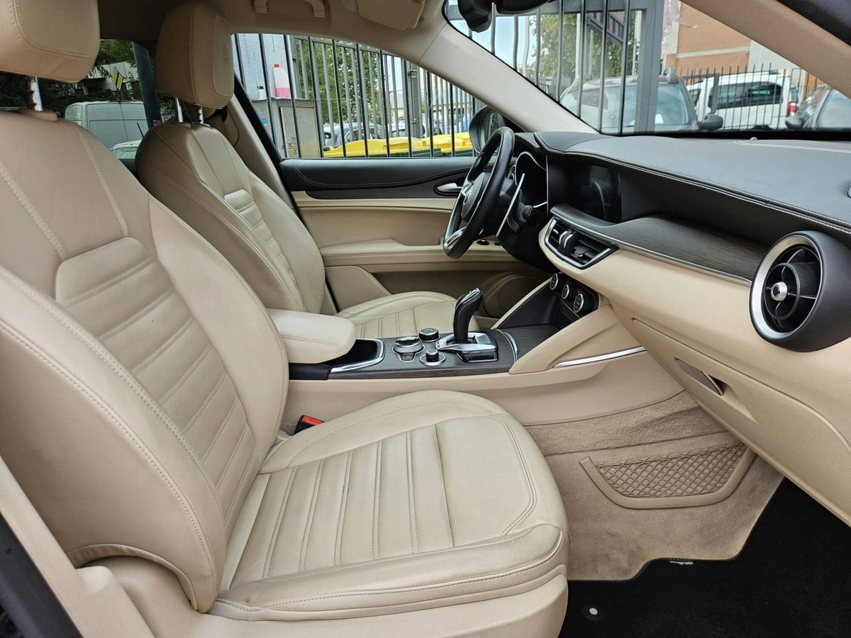 Alfa Romeo Stelvio Stelvio 2.2 Turbodiesel 190 CV AT8 Q4 Ti (12)