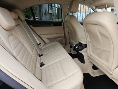 Alfa Romeo Stelvio Stelvio 2.2 Turbodiesel 190 CV AT8 Q4 Ti (13)