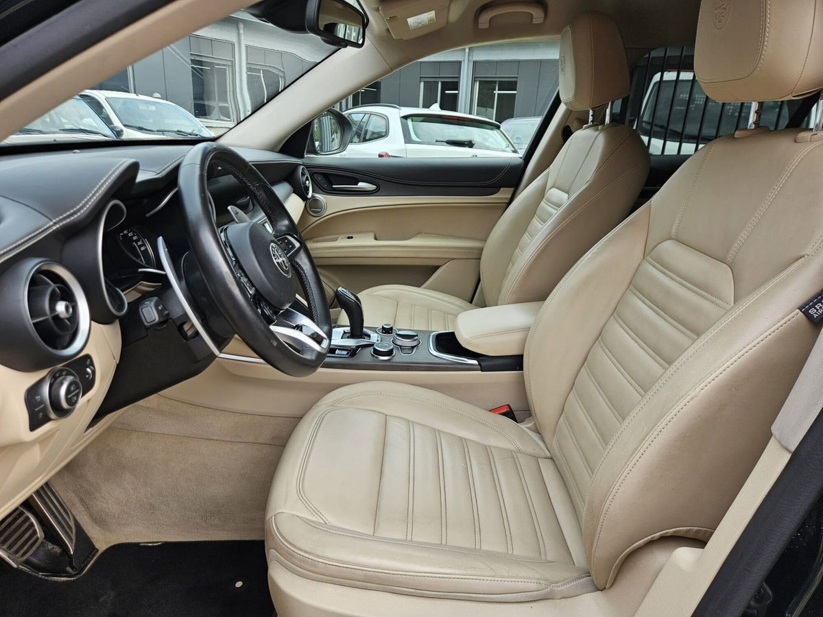 Alfa Romeo Stelvio Stelvio 2.2 Turbodiesel 190 CV AT8 Q4 Ti (8)