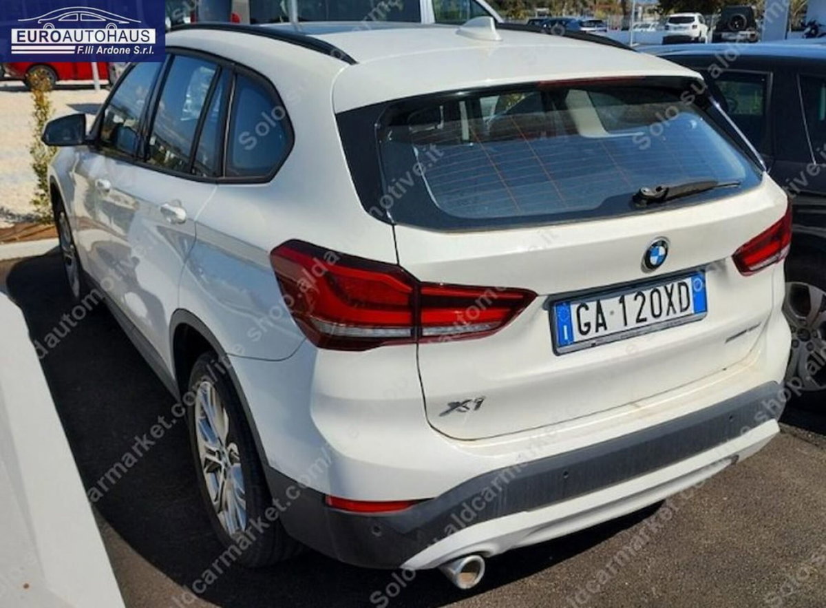 BMW X1 sDrive16d Business Advantage (3)