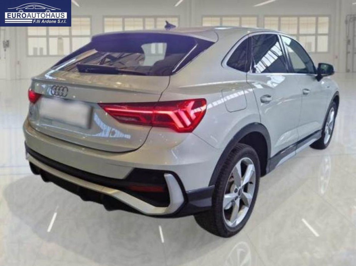 Audi Q3 Sportback 45 TFSI e S tronic S line edition (2)