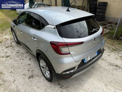 Renault Captur Plug-in Hybrid E-Tech 160 CV Intens (2)