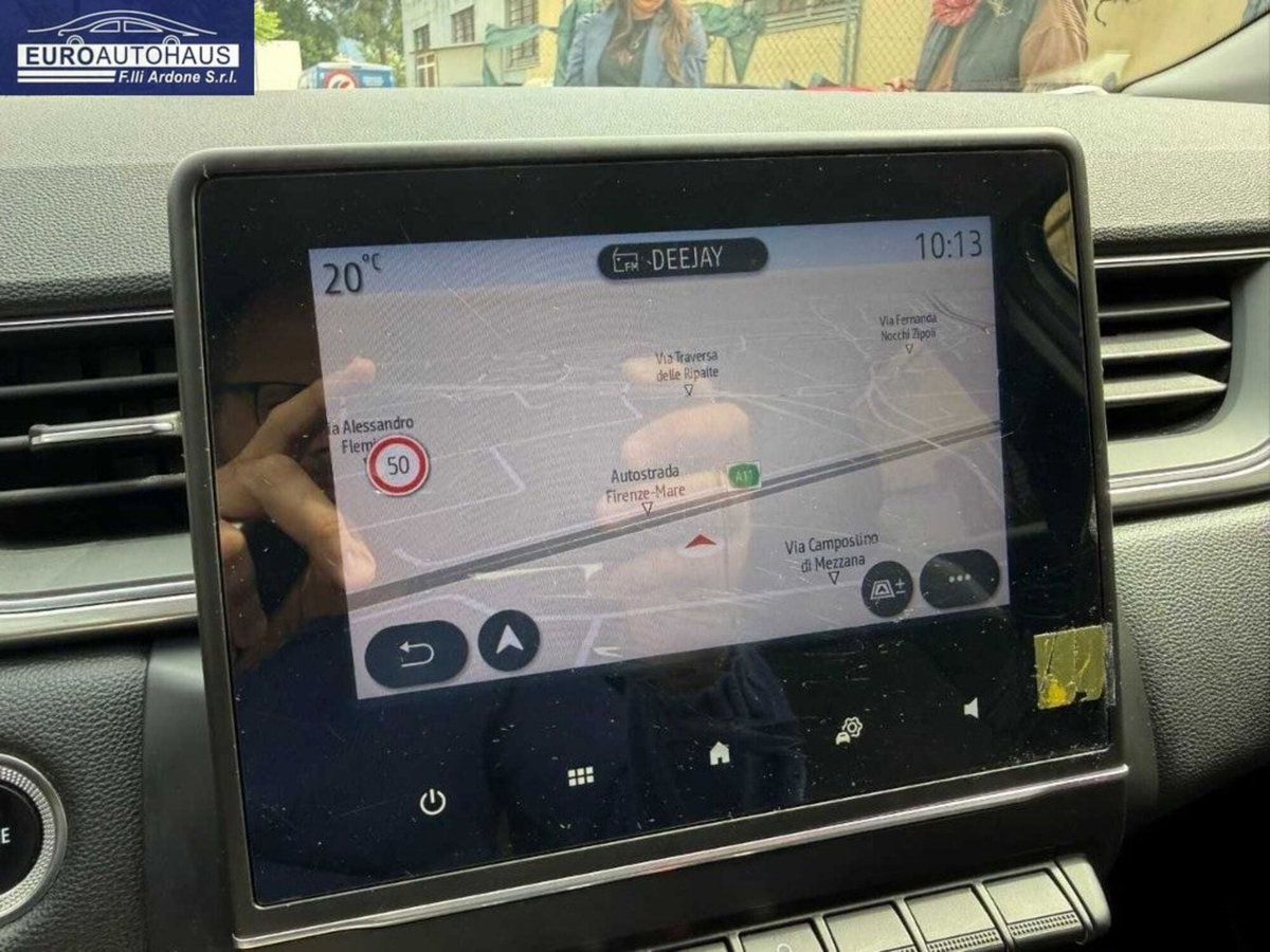 Renault Captur Plug-in Hybrid E-Tech 160 CV Intens (4)
