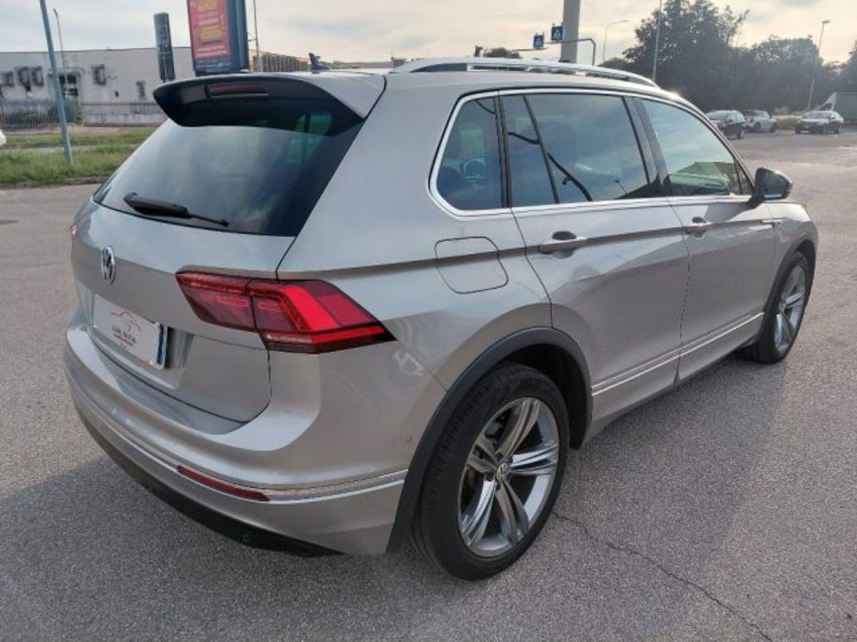 Volkswagen Tiguan 2.0 TDI SCR 4MOTION Sport BlueMotion Technology (5)