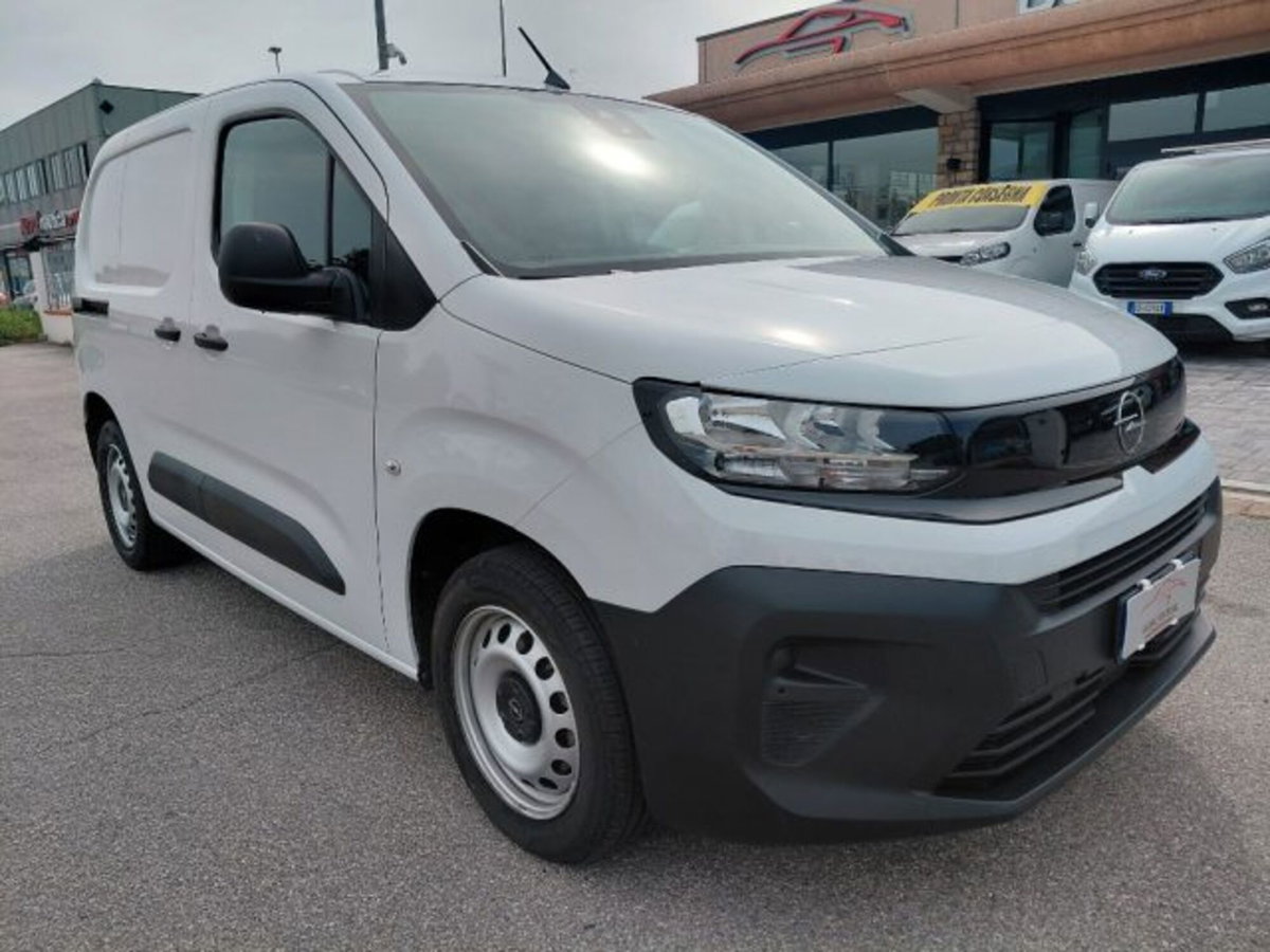 Opel Combo Furgone Cargo 1.5 Diesel 130CV S&S PC 1000kg Edition (2)