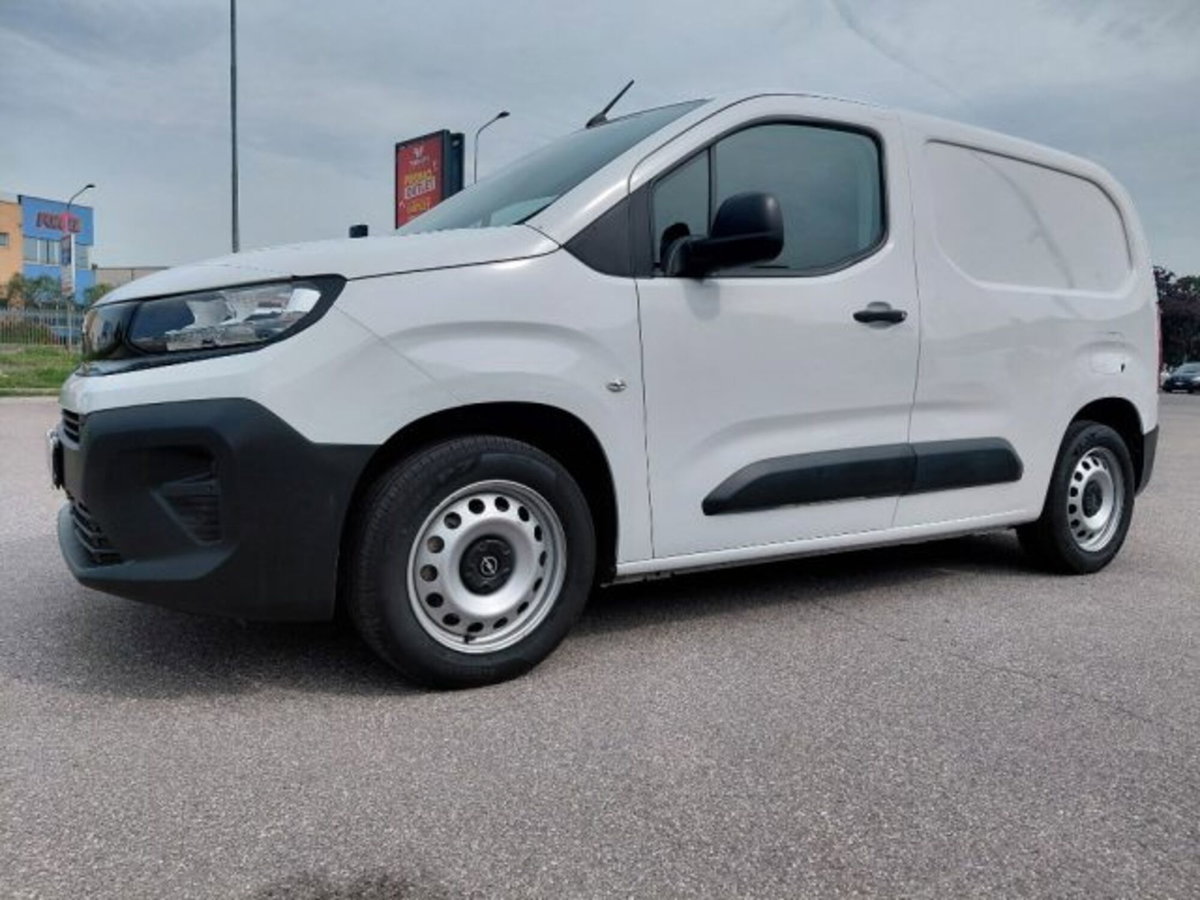 Opel Combo Furgone Cargo 1.5 Diesel 130CV S&S PC 1000kg Edition (4)