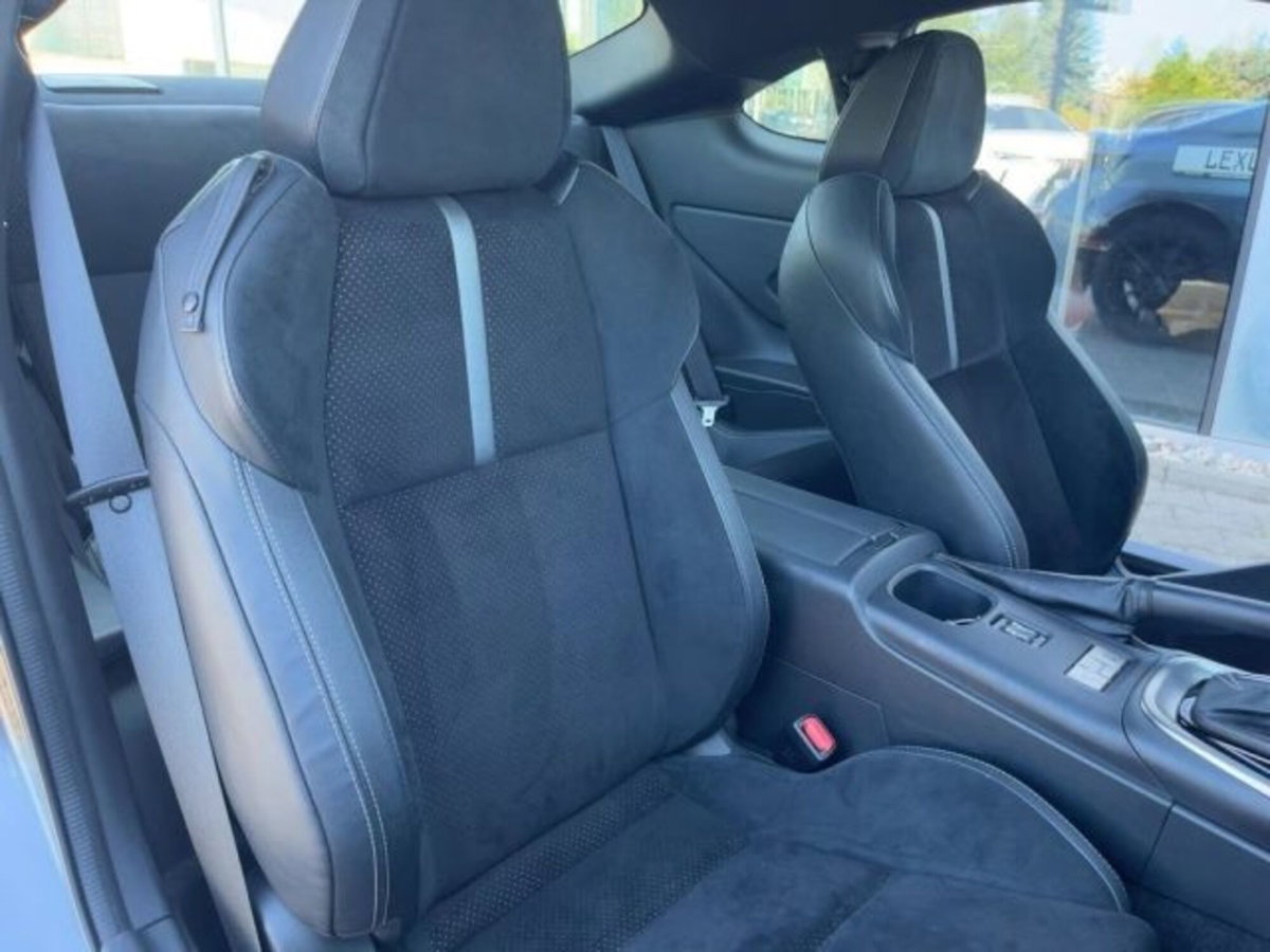 Toyota GR86 2.Premium Sport A/T (15)