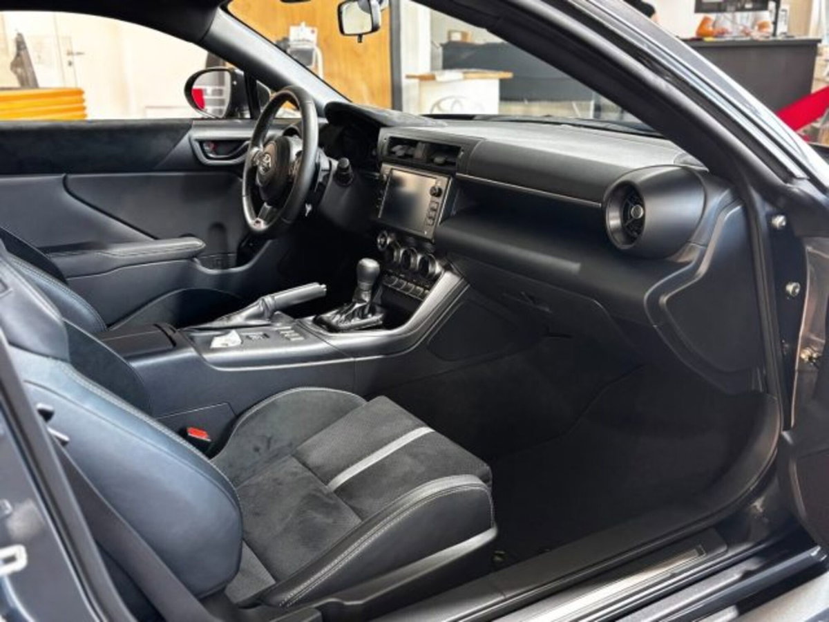 Toyota GR86 2.Premium Sport A/T (11)