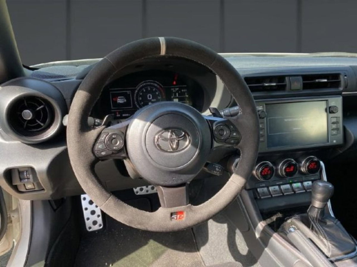 Toyota GR86 2.Premium Sport A/T (10)