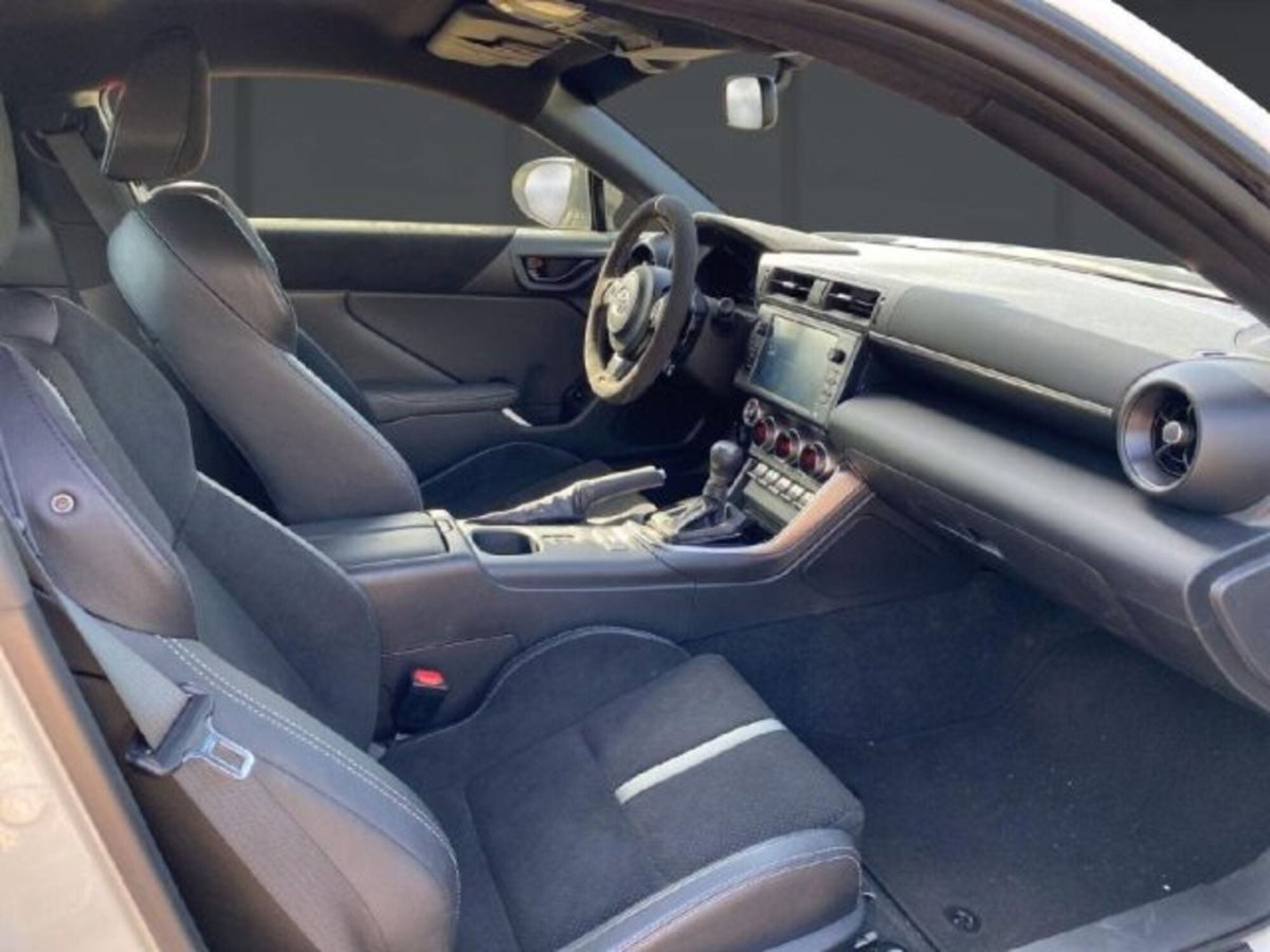 Toyota GR86 2.Premium Sport A/T (7)