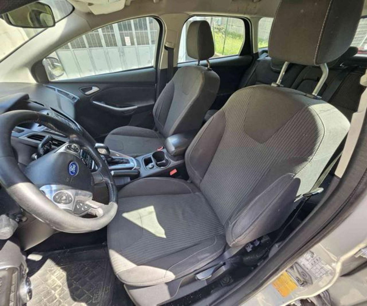 Ford Focus Station Wagon 2.0 TDCi 115 CV Powershift SW (14)