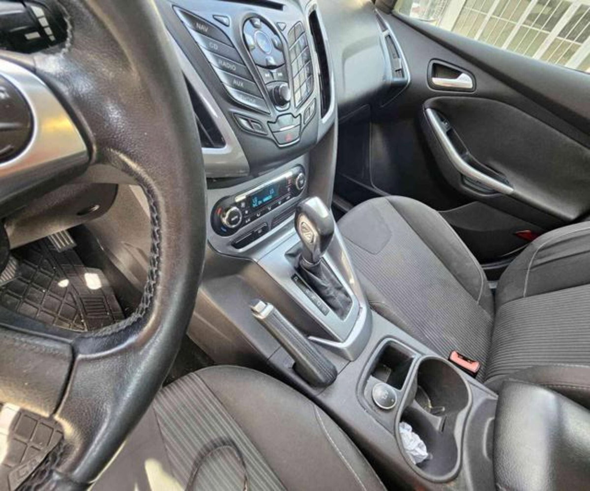 Ford Focus Station Wagon 2.0 TDCi 115 CV Powershift SW (15)